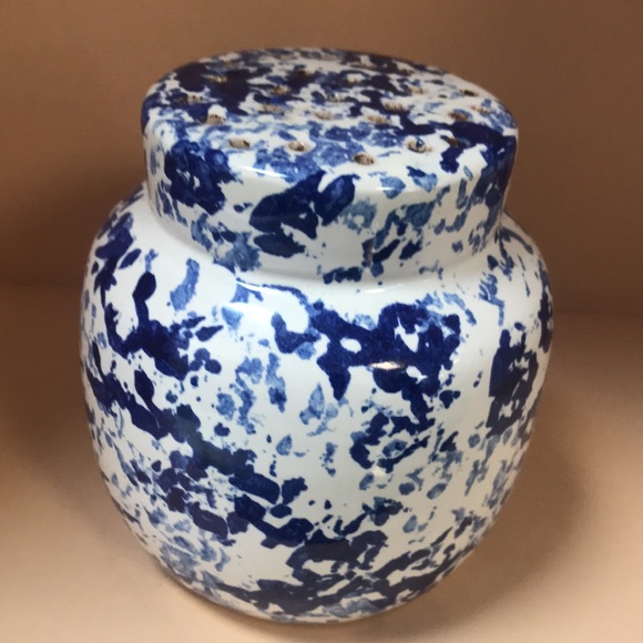 VTG Blue & White Glazed Pottery Sugar Shaker Made in Italy - Picture 3 of 6